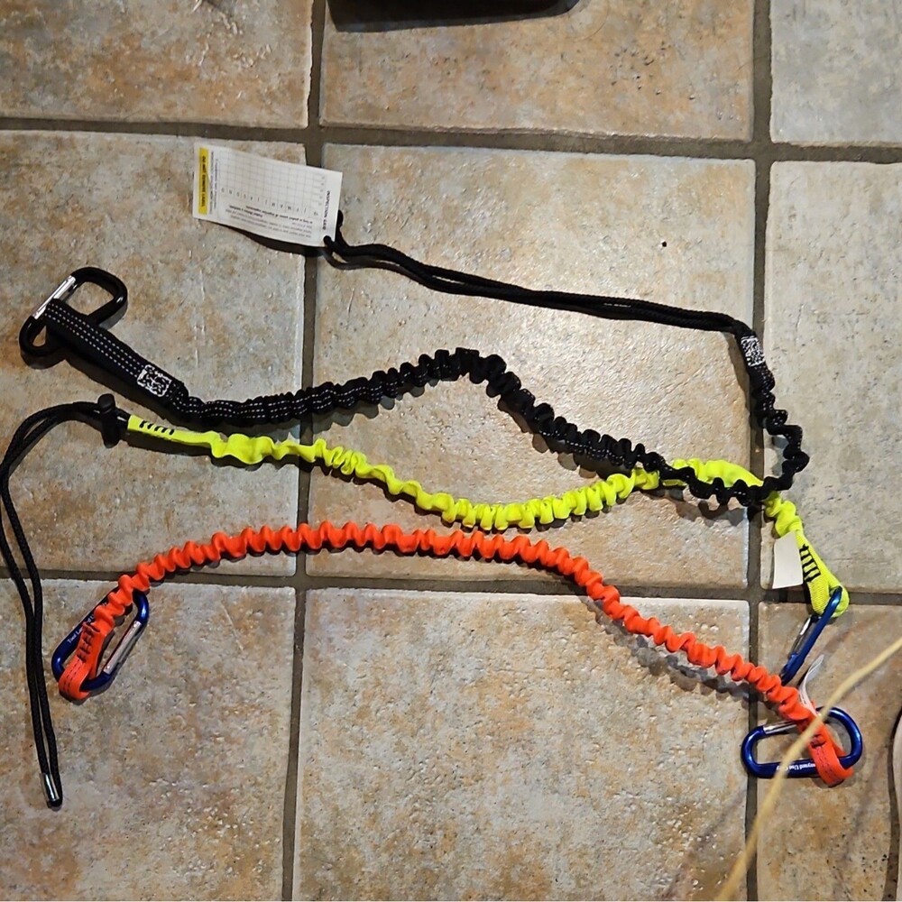 Guardian‎ Tool Lanyard MPN 10726 20 lb Capacity w/ Carabiners